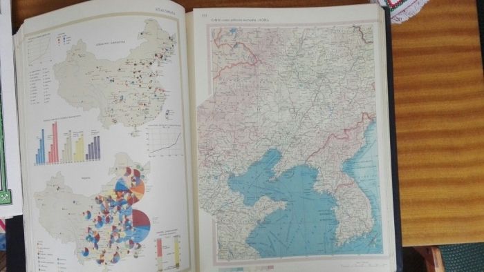 Sprzedam atlas świata