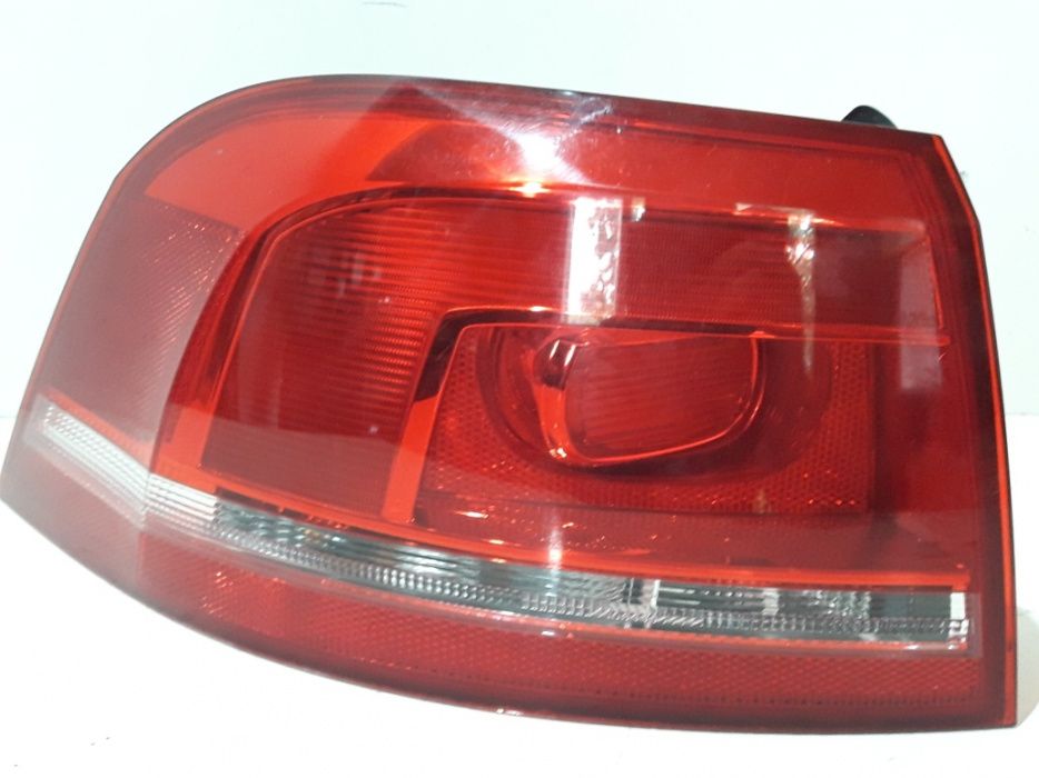 Стоп Фанар Volkswagen Passat B7 L+R 3AF945096 C 3AF945095E