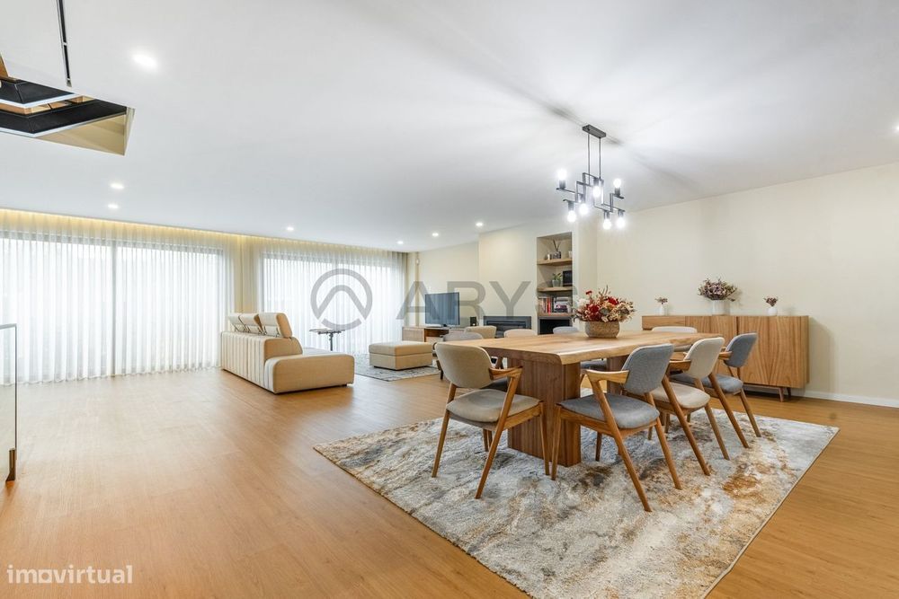 Fantástica Moradia T3+ 1 em Real, Como Nova