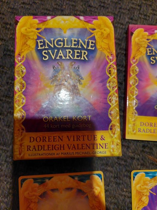Cartas de tarô dos anjos em dinamarquês
