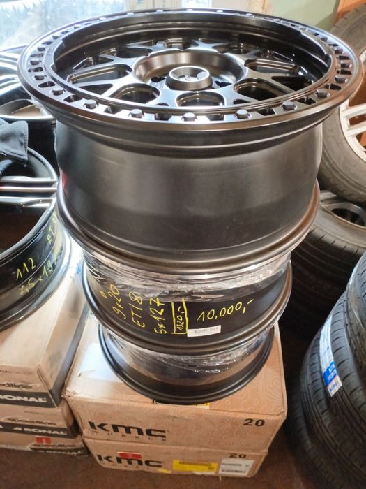 Nowe felgi aluminiowe 5x127 KMC 9jx20 et18 jeep Wrangler