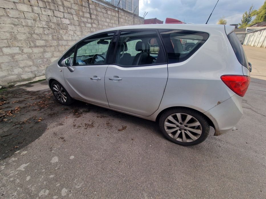 Opel Meriva 2011 максимальна коплектація