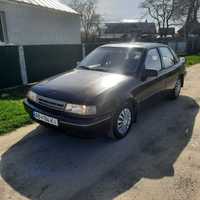 Opel vectra a  1.8   1992 рік