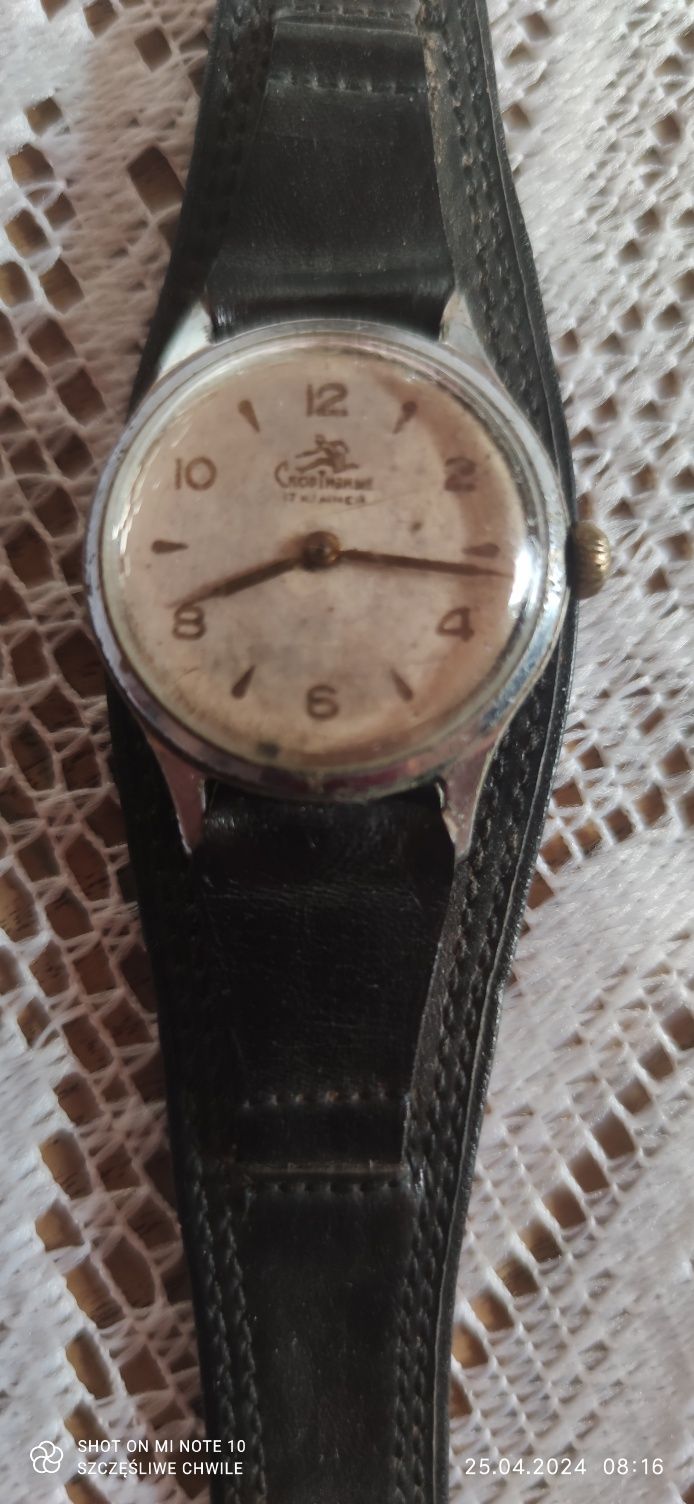 Radziecki zegarek z lat 50, gratka dla kolekcjonerów.