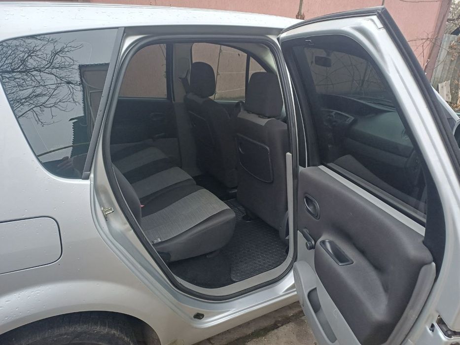 Продаю Renault Megane Scenic II, 2005 року, 1.6 бензин