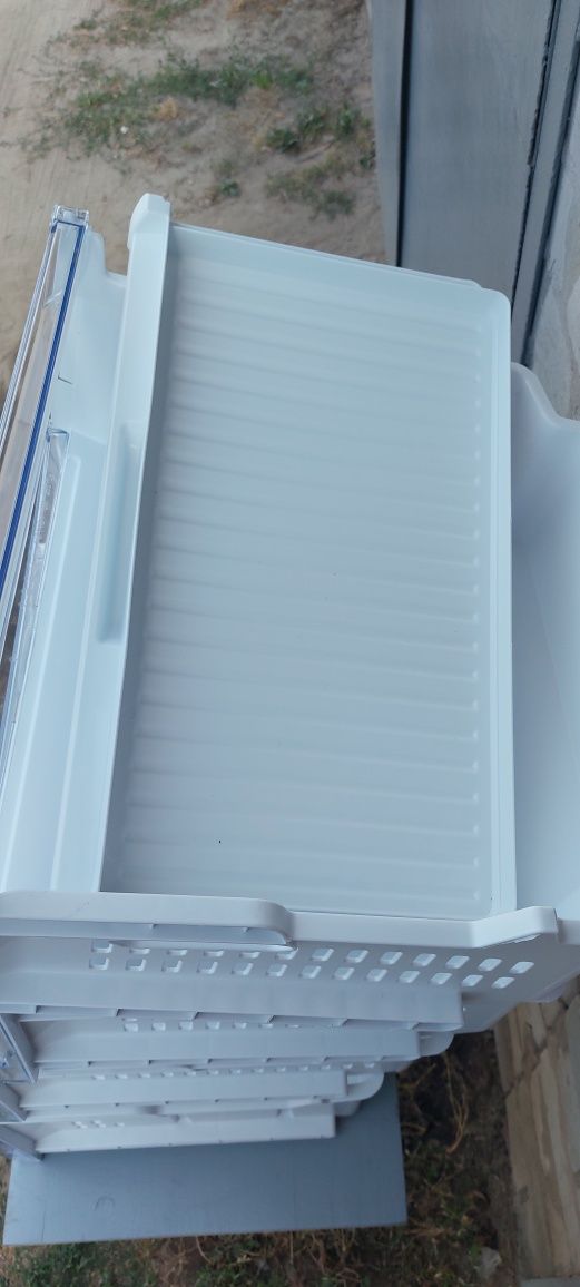 Шухляди/ящики/контейнери для морозильної камери