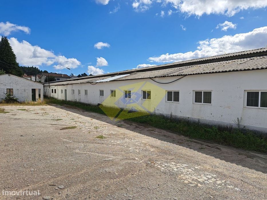 Armazém em Felgueiras c/ 300m2