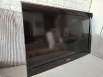 TV Samsung 37 cali sprawny z mocowaniem do ściany i podstawą