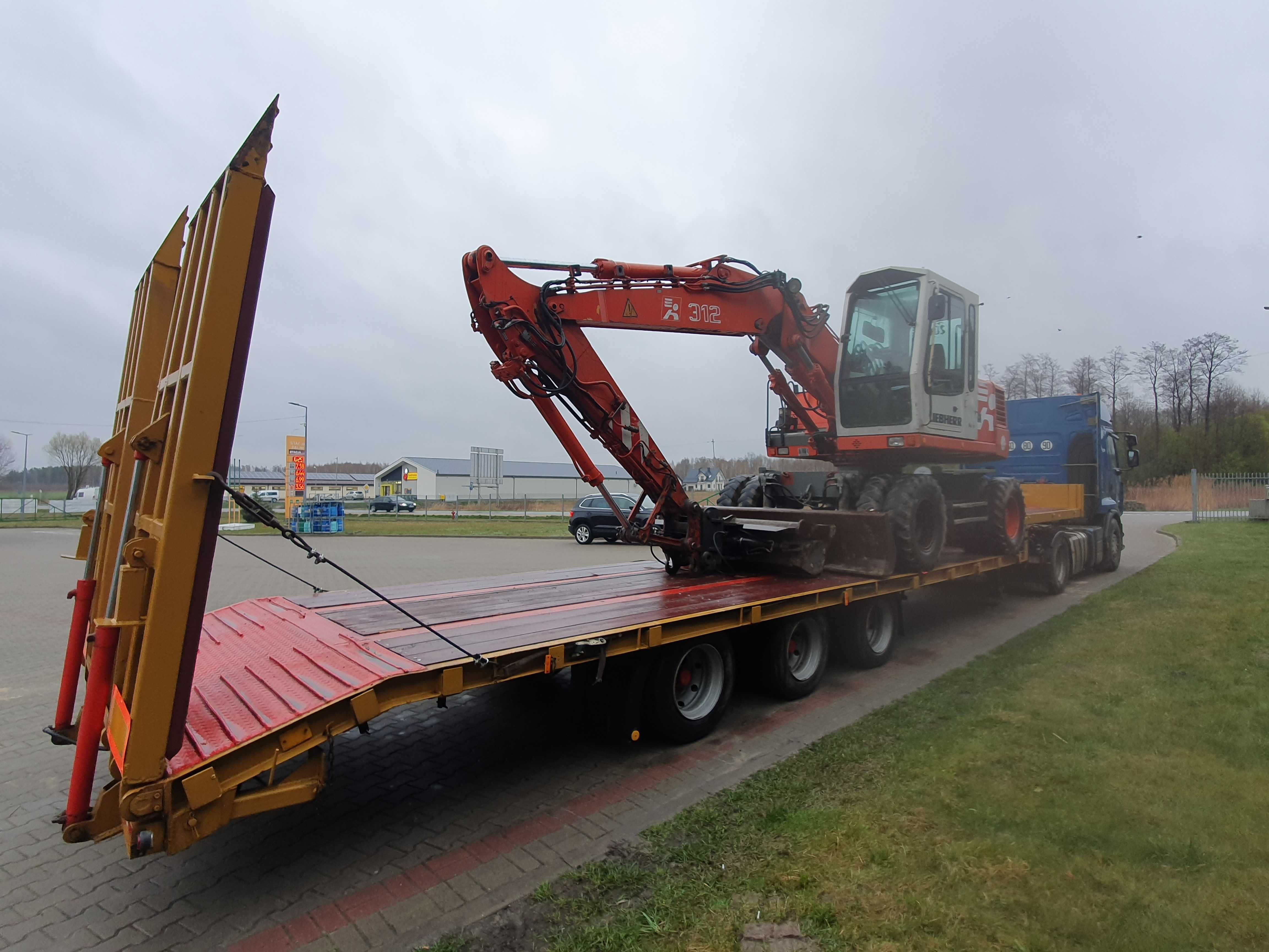 Transport niskopodwoziem maszyn budowlanych, rolniczych, materiałow