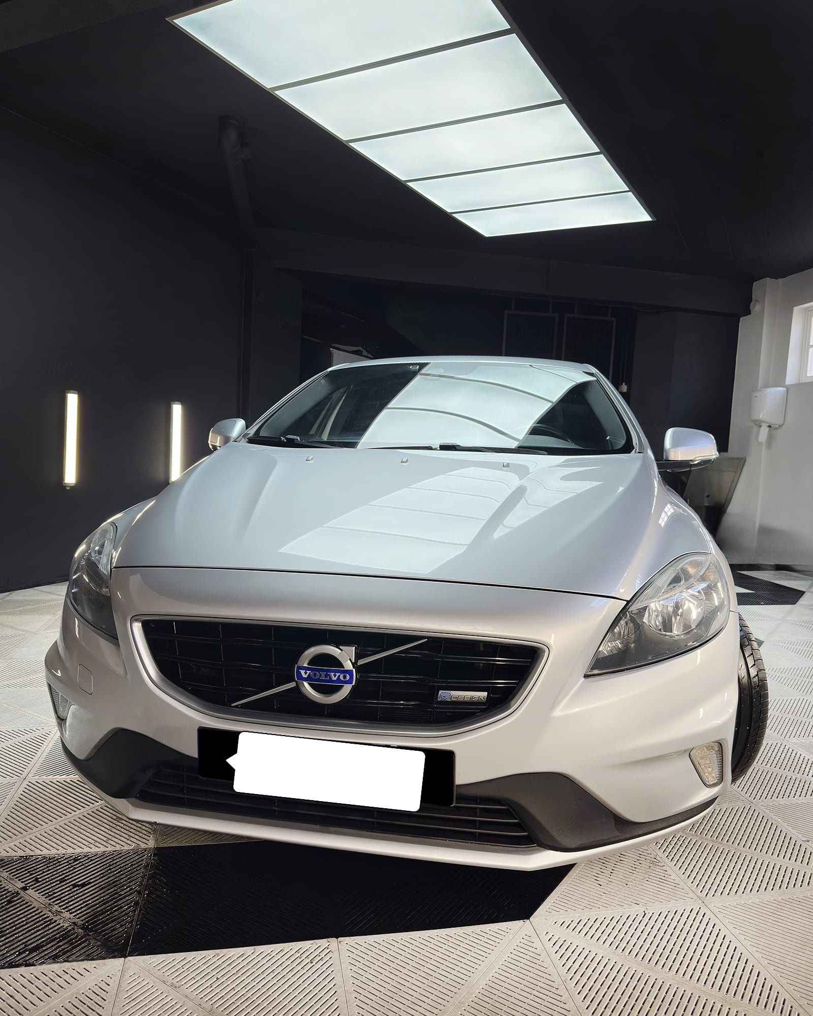 Volvo v40 D2 Rdesign