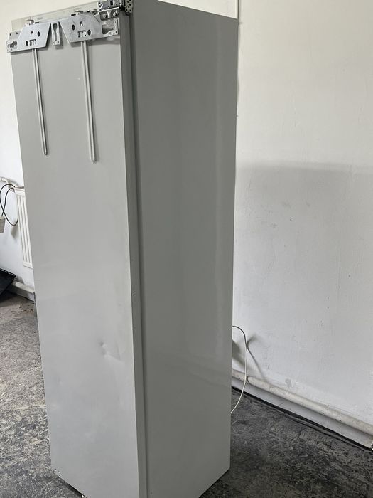 Морозильна камера під забудову Miele FN 9752 i