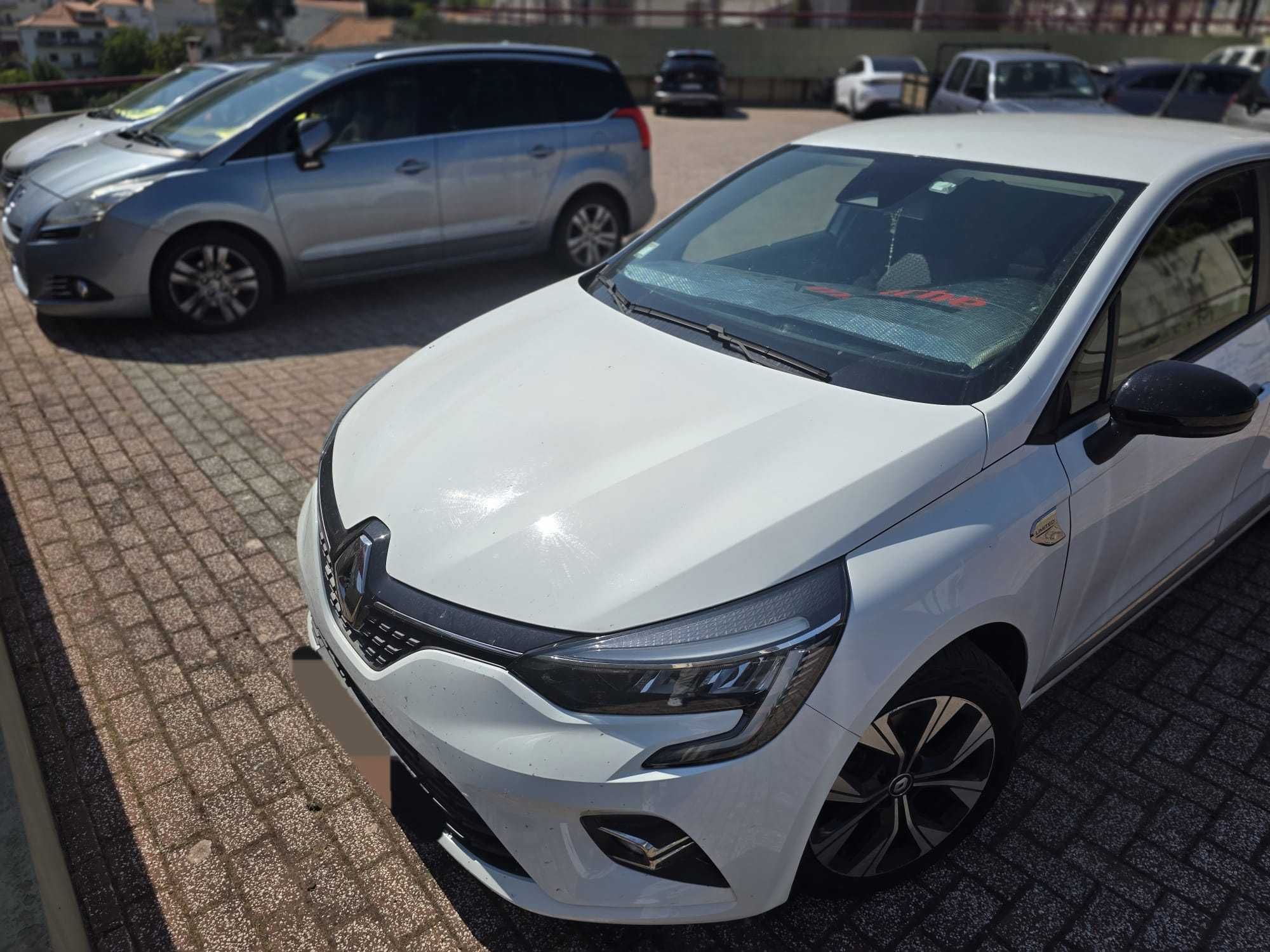 Vende-se Renault Clio V, excelente estado, revisão feita recentemente
