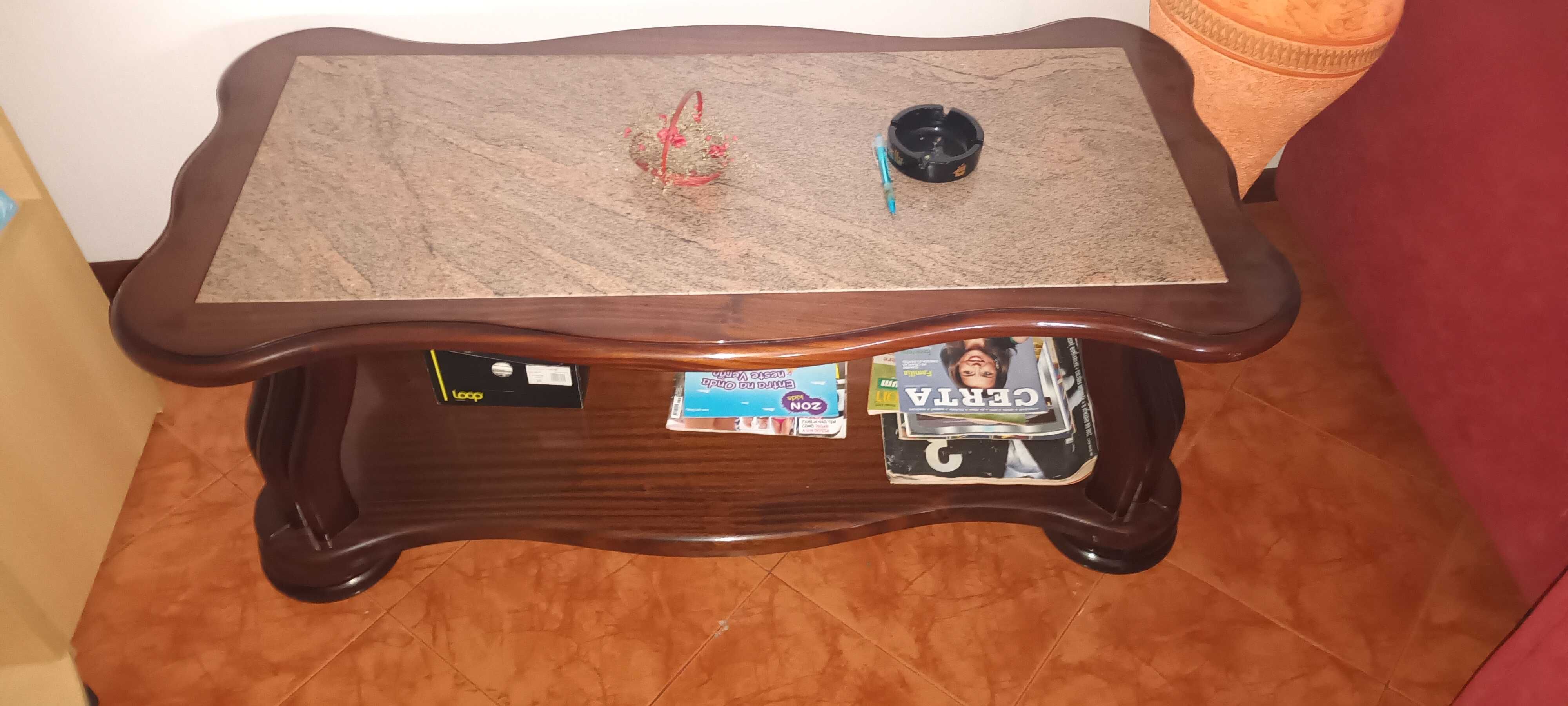 Mesa de centro como nova