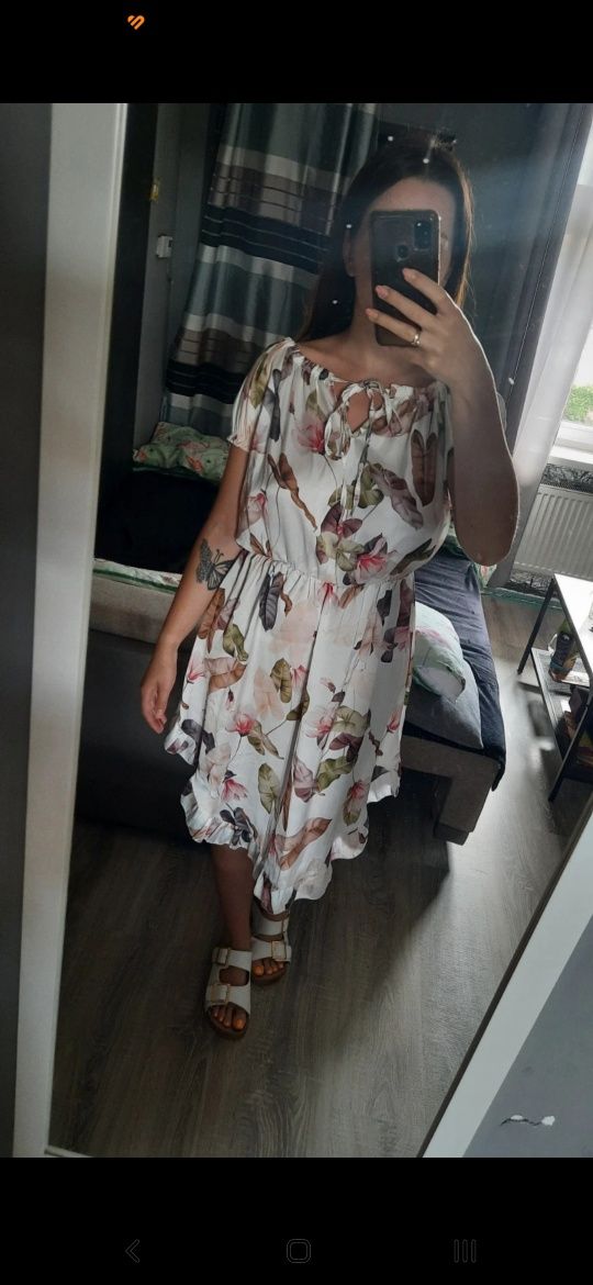 Sukienka atłasowa w kwiaty