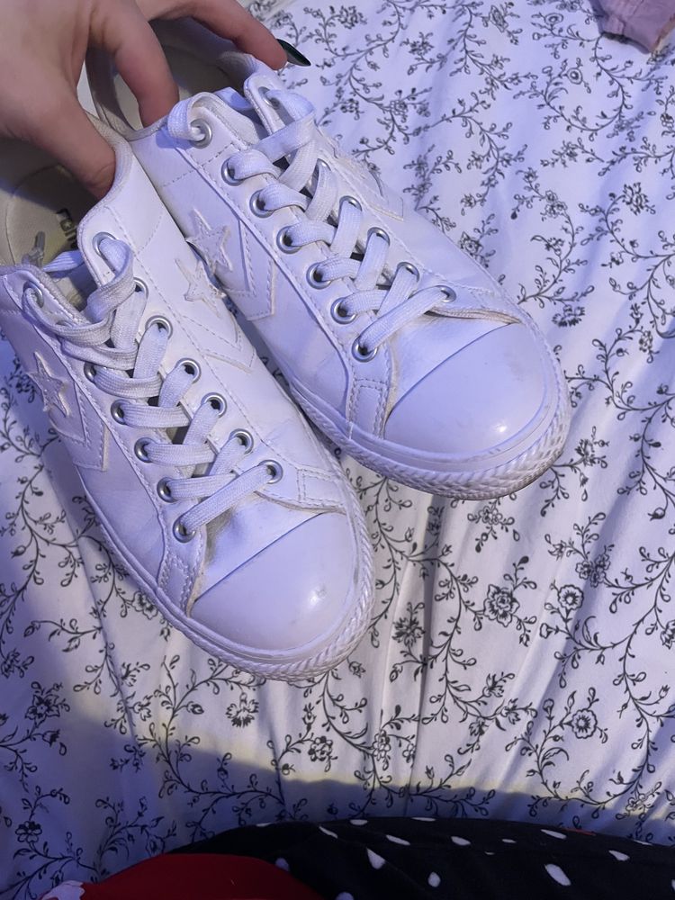 buty biale converse