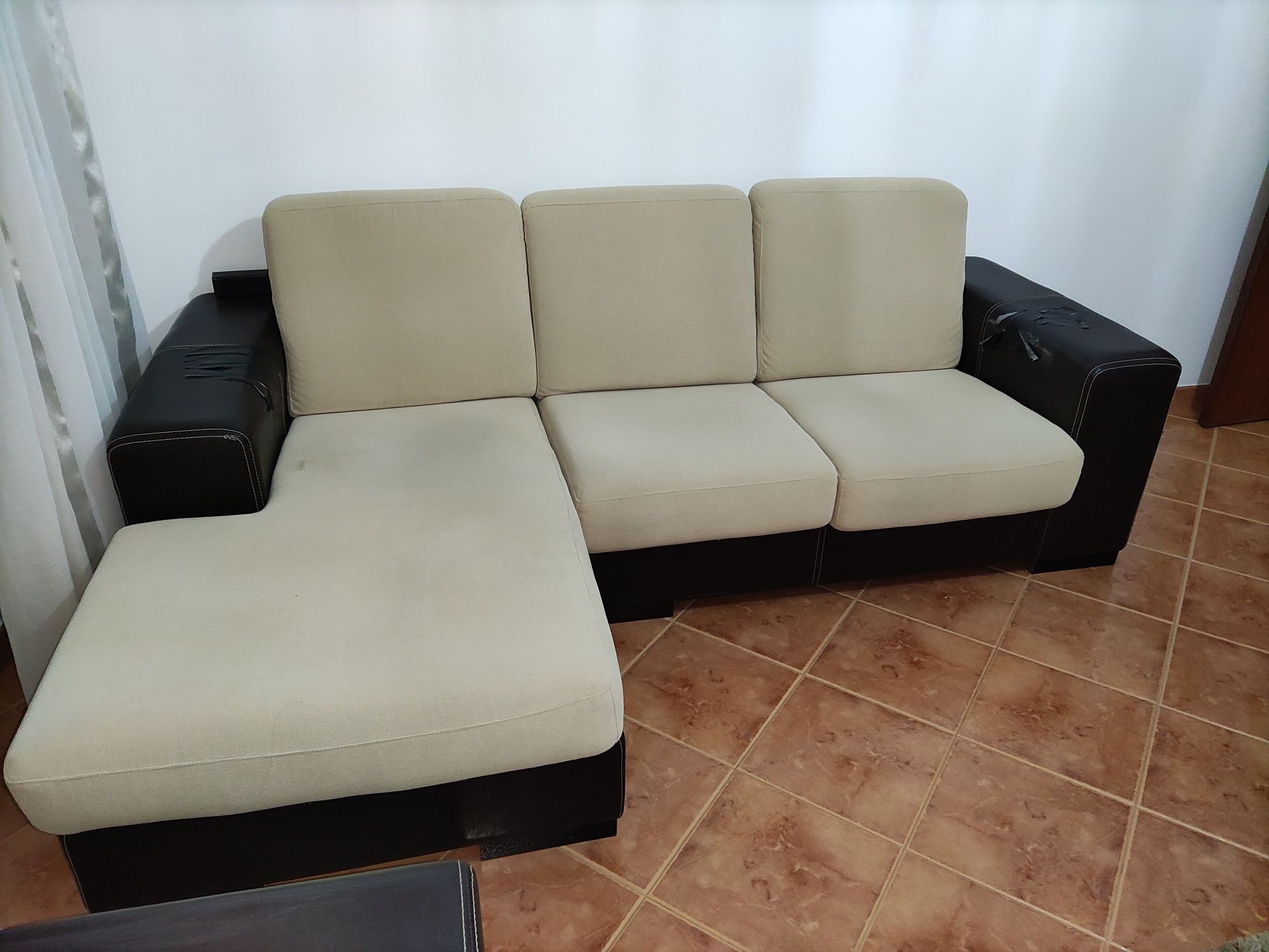 Sofás com chaise longue