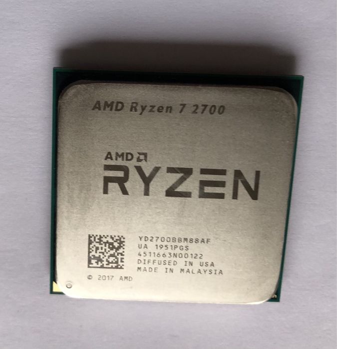 Procesor AMD Ryzen 2700 8 cores, AM4, Wraith Prism, Wawa