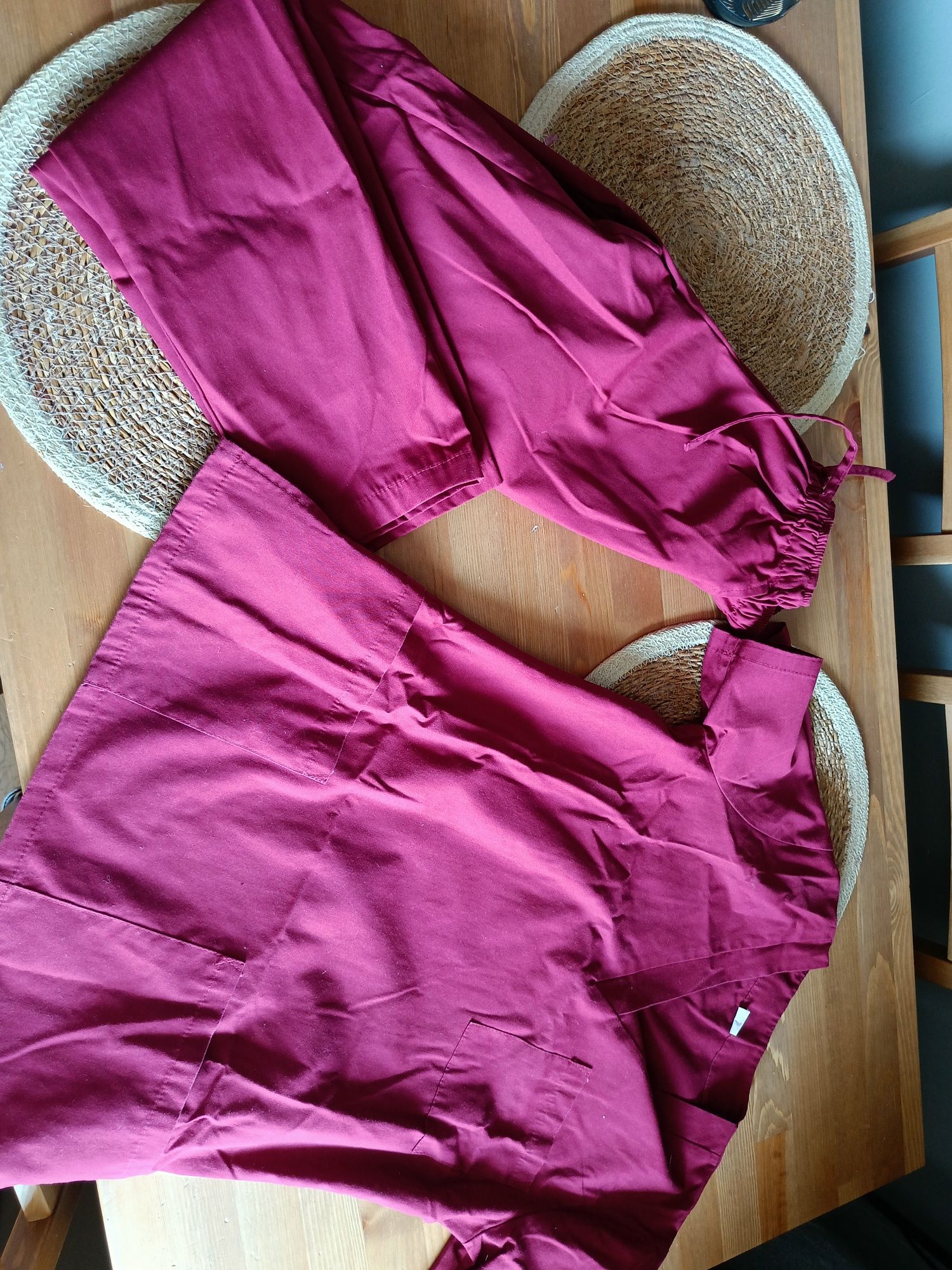 Uniformix ubrania rozm 36