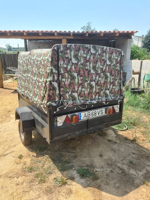 Reboque multifuncional.