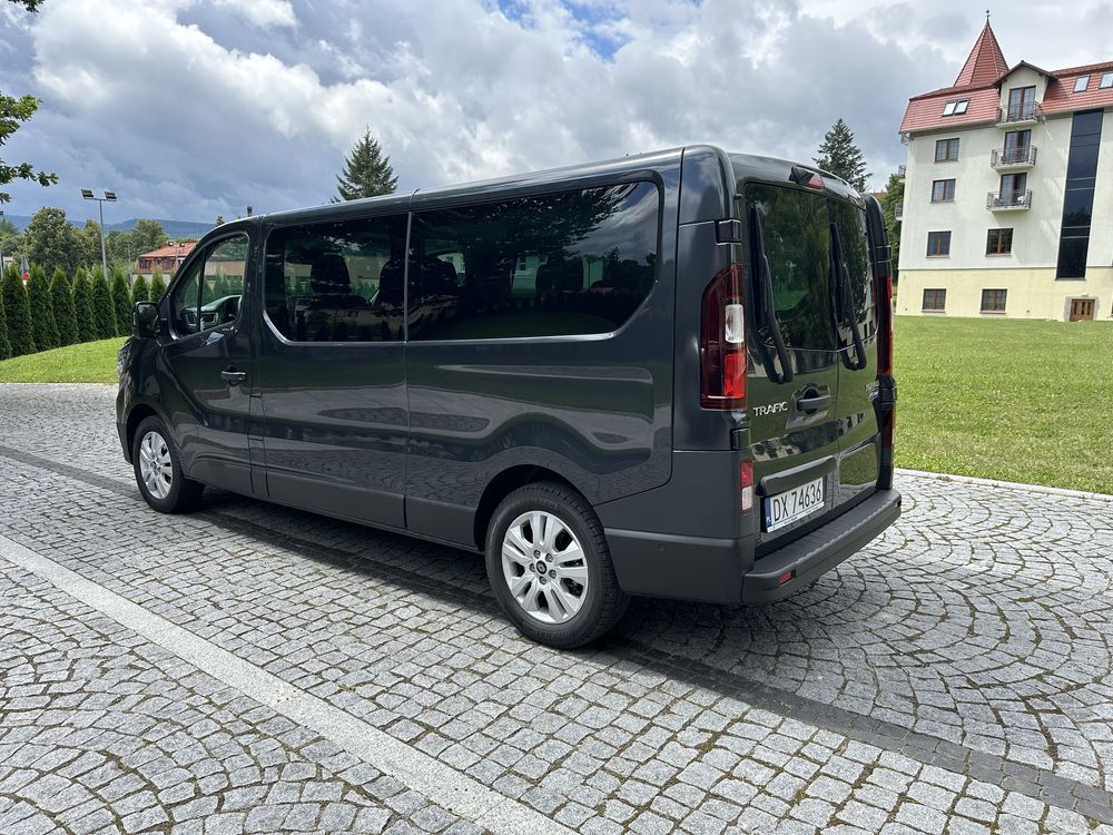 Wynajem Renault Trafic L2H1 9-osobowy Nowy model !!!