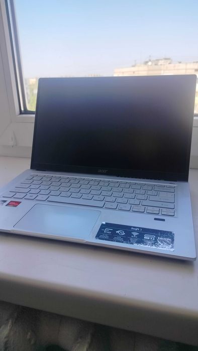 Ноутбук Acer (3 роки йому)