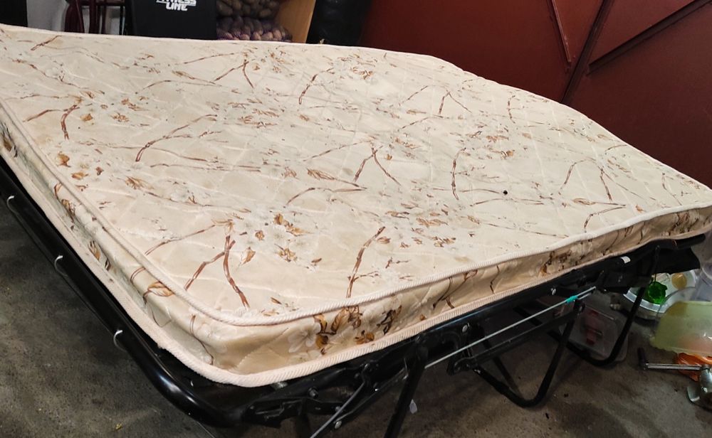 Ліжко, кровать-вертоліт