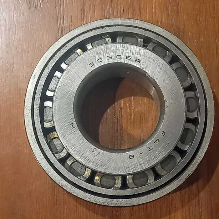 Łożysko stożkowe 30306 A z czasów PRL