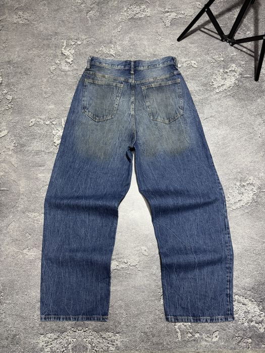 Baggy Джинси у трендовому «грязному» кольорі від H&M