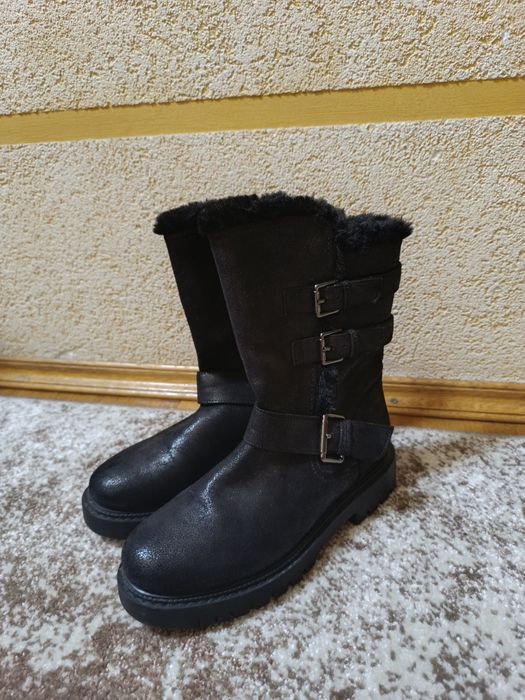 Зимові черевики 39р