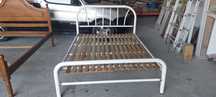Cama de casal 140x190