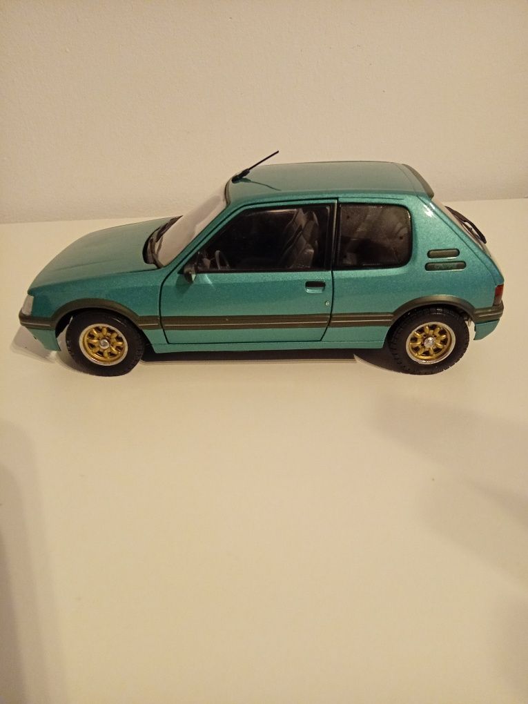 Peugeot 205 GTI norev 1:18