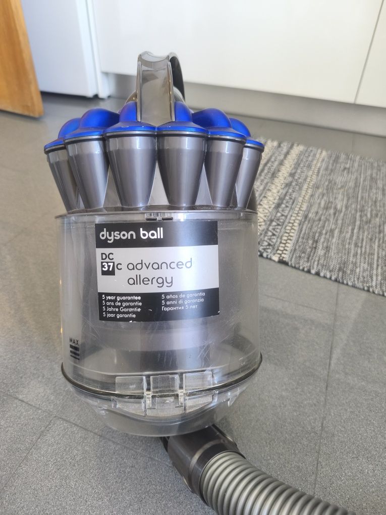 Dyson DC37 Advanced  Allergy