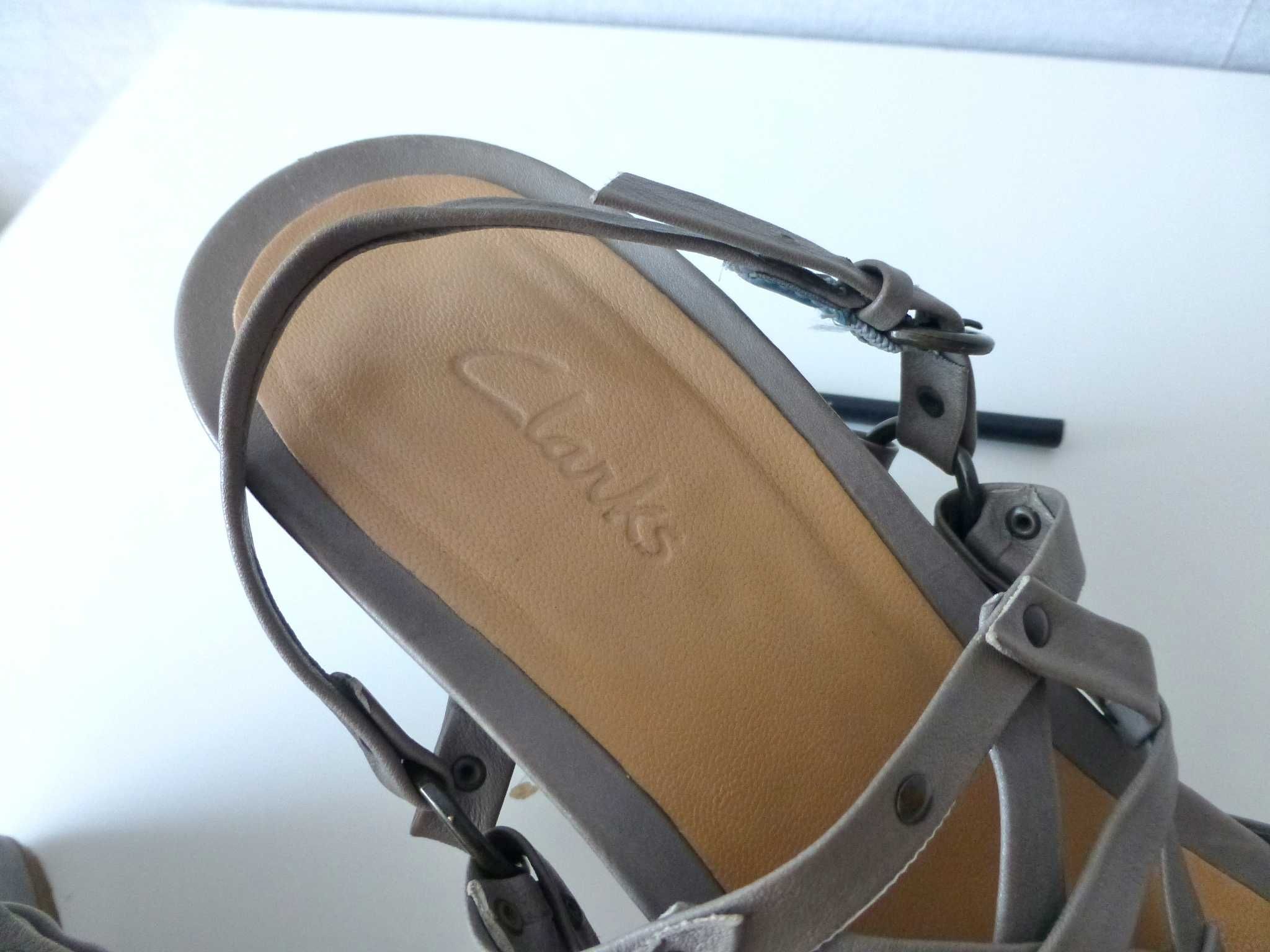 Clarks ażurowe sandały koturn 41 wkładka 26,5cm