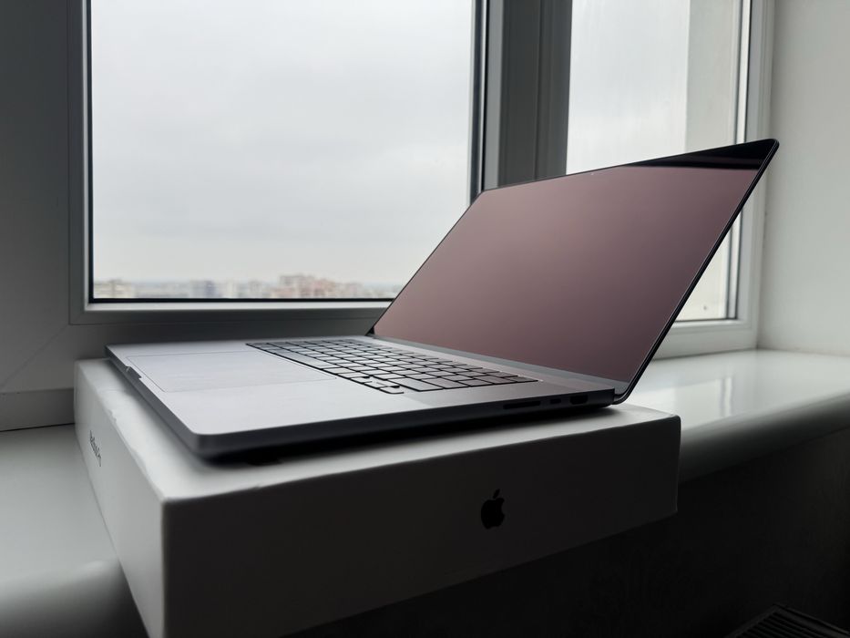 Macbook m1 pro 16” 16gb 512gb