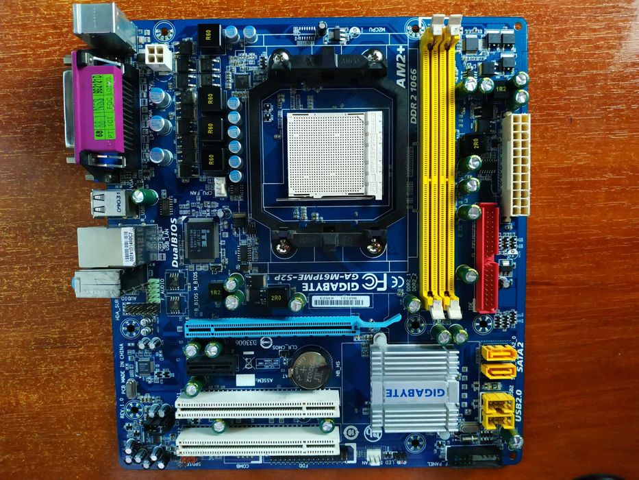 материнка АМ2+ Gigabyte H61PME-S2P