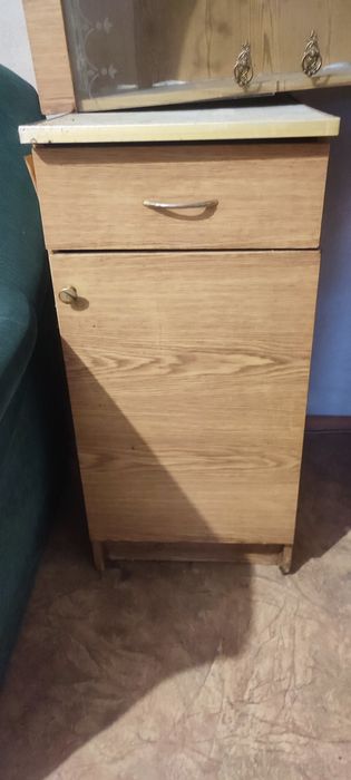 Продам кухню б/у, частично