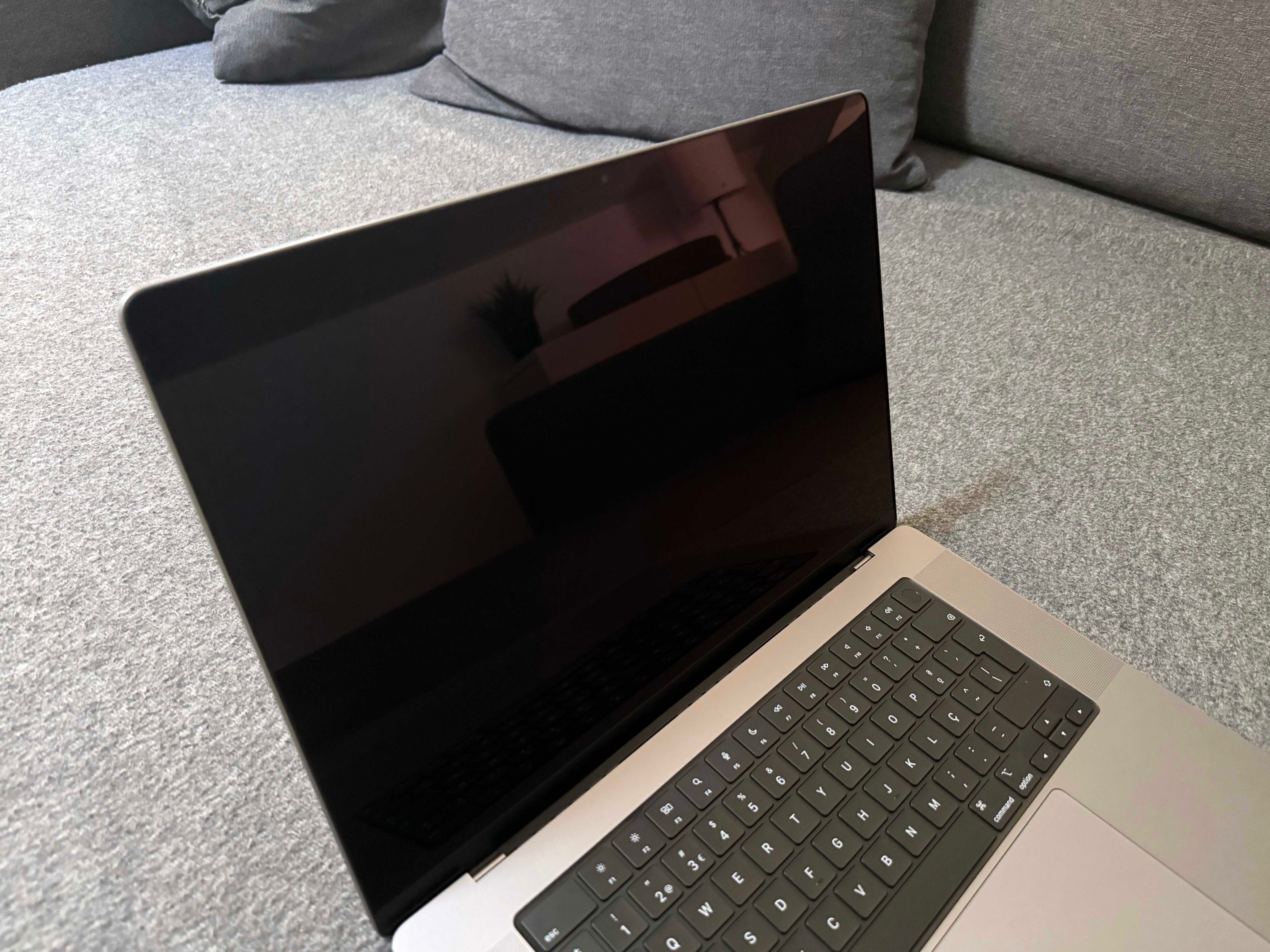 MacBook Pro M1 Max 16" - 1 TB SSD - RAM: 32GB