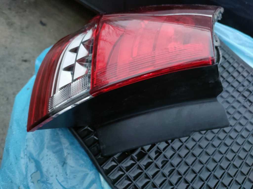 Oryginalna lampa tyl lewa błotnik Citroen c5 kombi lift rok 2011