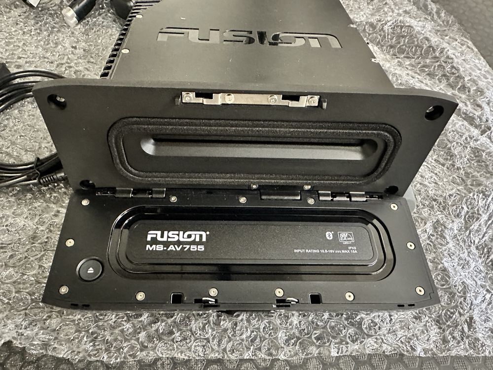 Radio Fusion MS-AV755 DVD/CD