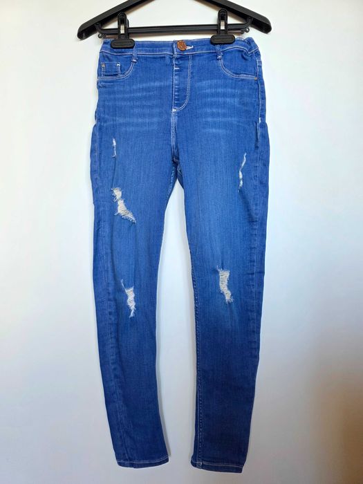 Крутые синие джинсы river island девочке с потертостями рваные