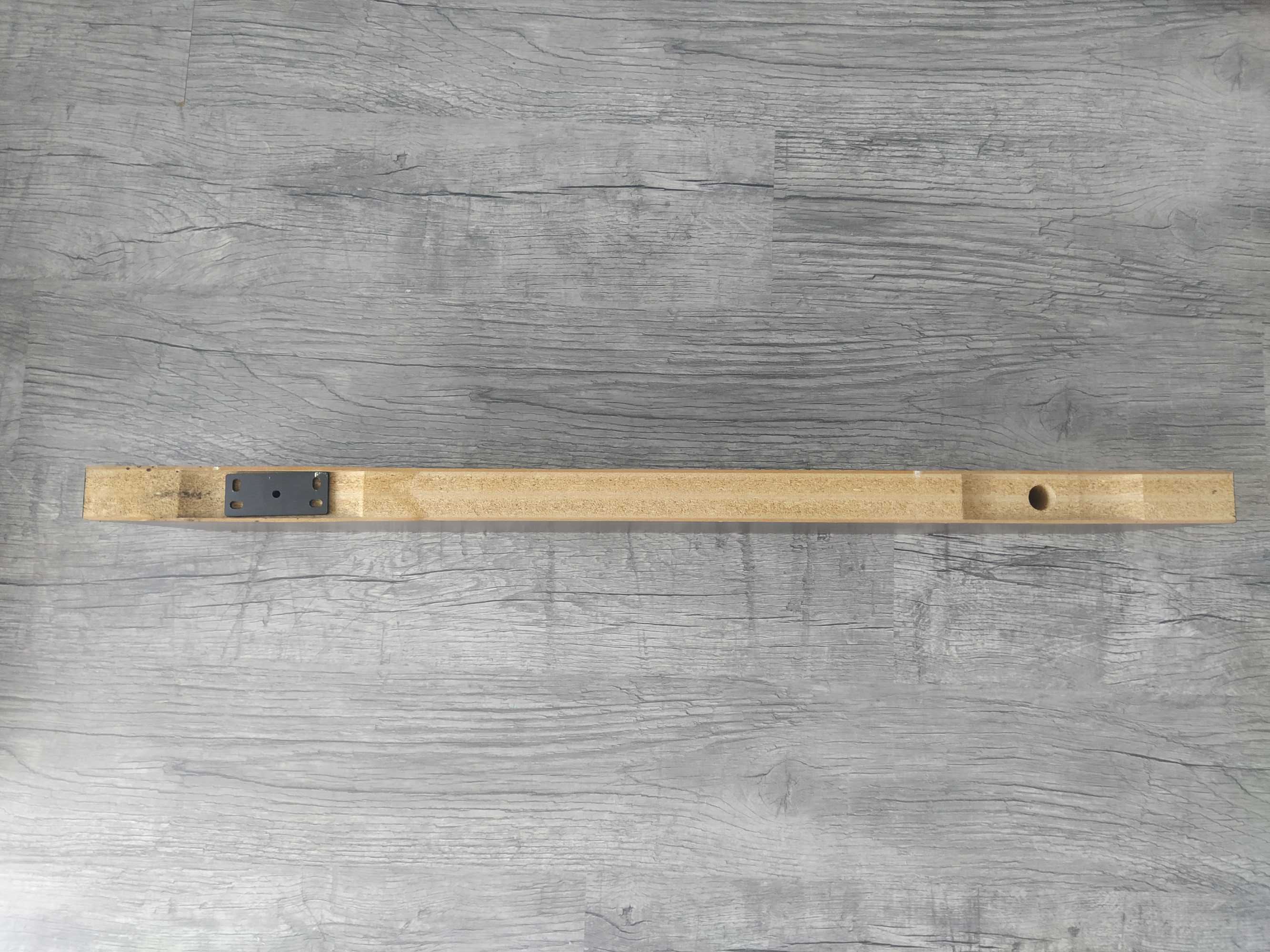 Czarna półka ścienna IKEA LACK 90cm