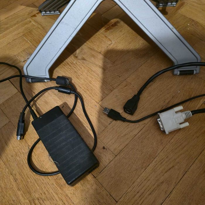 Графічний монітор Wacom Cintiq 21UX