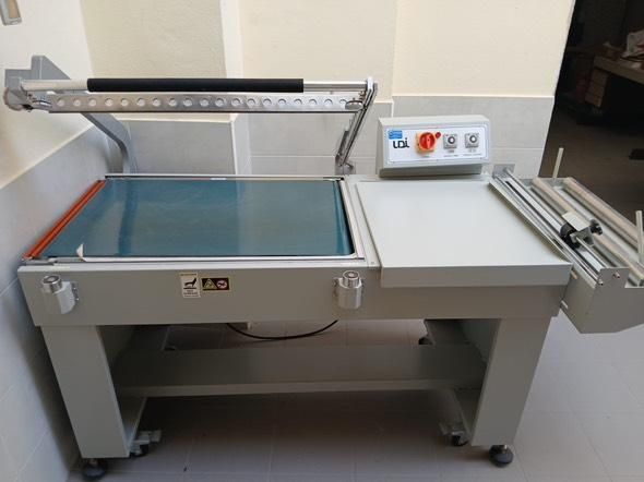Maquina profissional embaladora de vestuário
