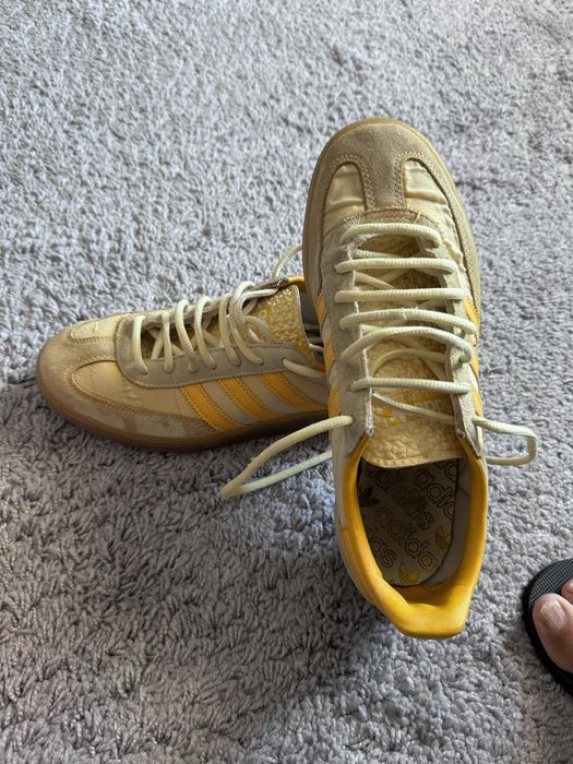 Vendo conjunto Adidas Stabil e Spezial
