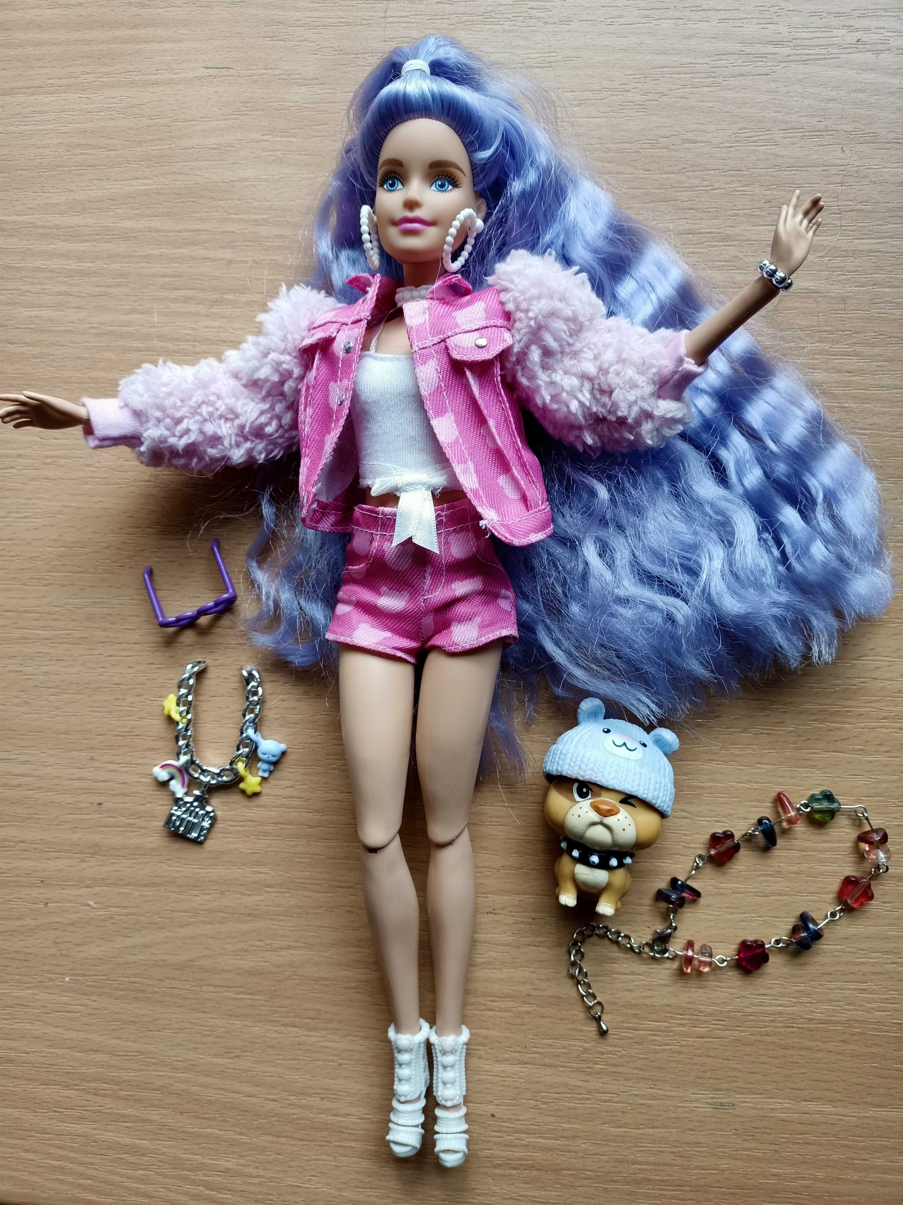 Barbie Extra Moda z buldogiem