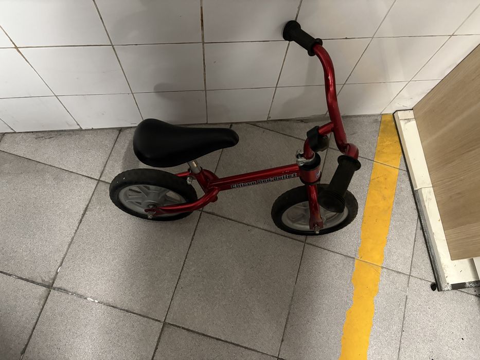 Bicicleta Vermelha Chico sem Pedais