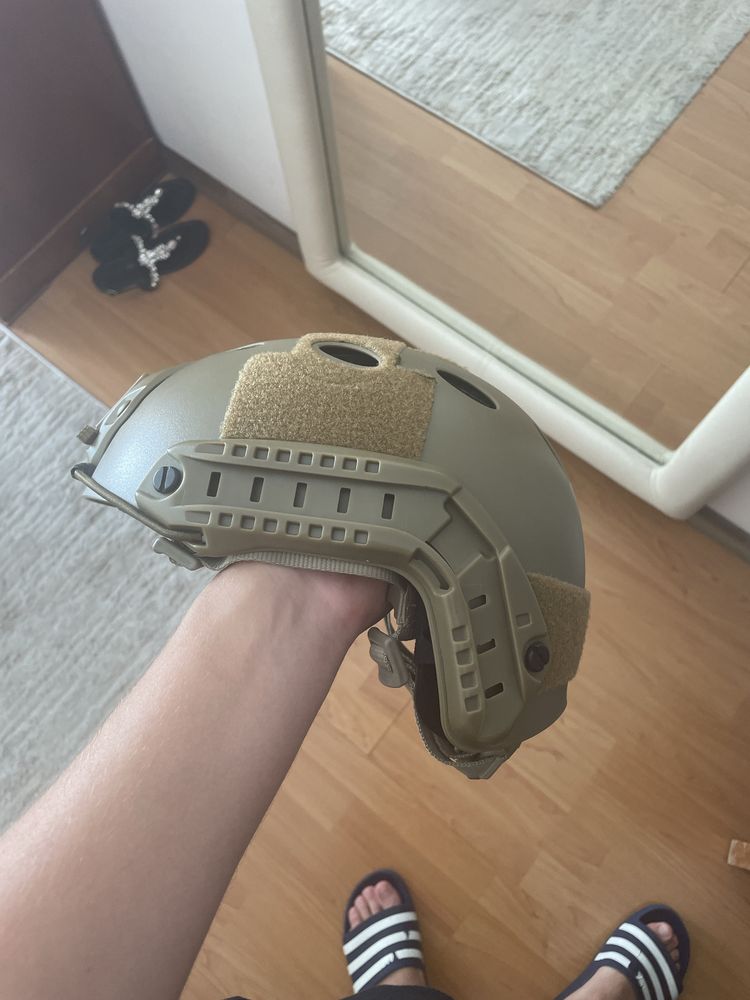 Colete e Capacete de airsoft