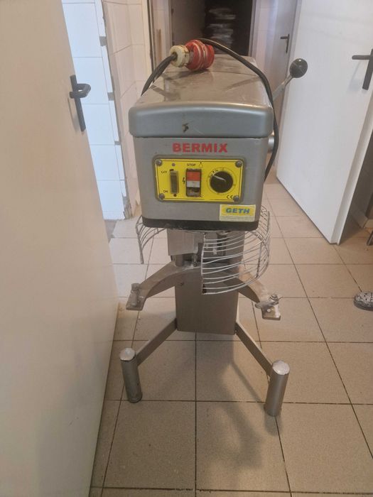 Ubijaczka  GUK 60 z dodatowymi kociolkami