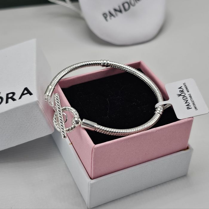 Браслет pandora зі всіма пробами.