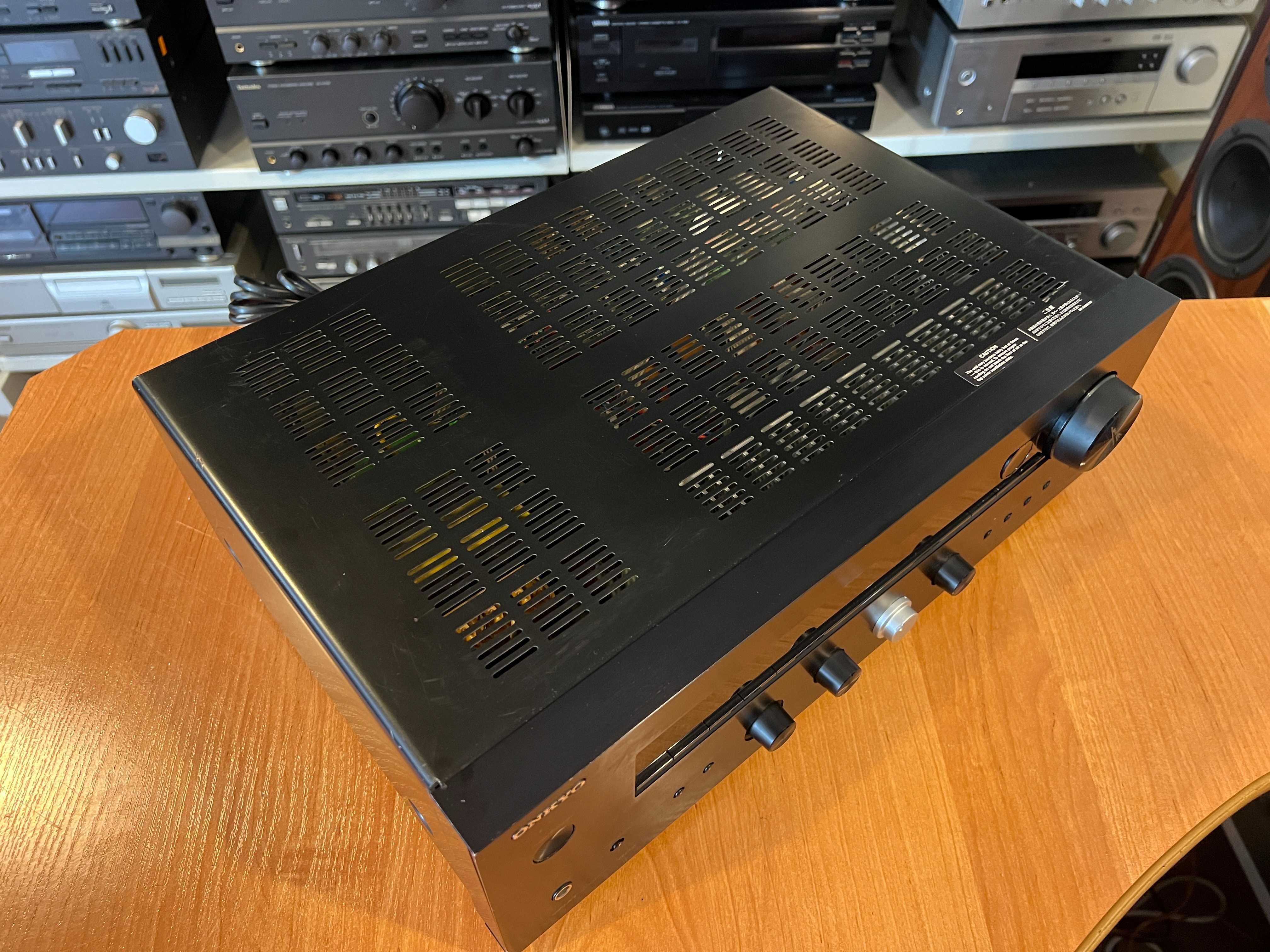 Amplituner Onkyo TX-8050 Audio Room